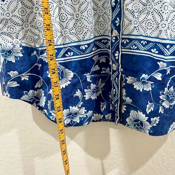Anthropologie Printed V-Neck Buttonfront Shirtdress
Blue motif floral - Picture 7 of 9